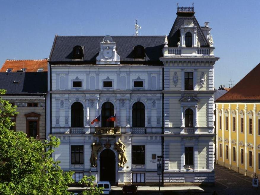 UHERSKÉ HRADIŠTĚ