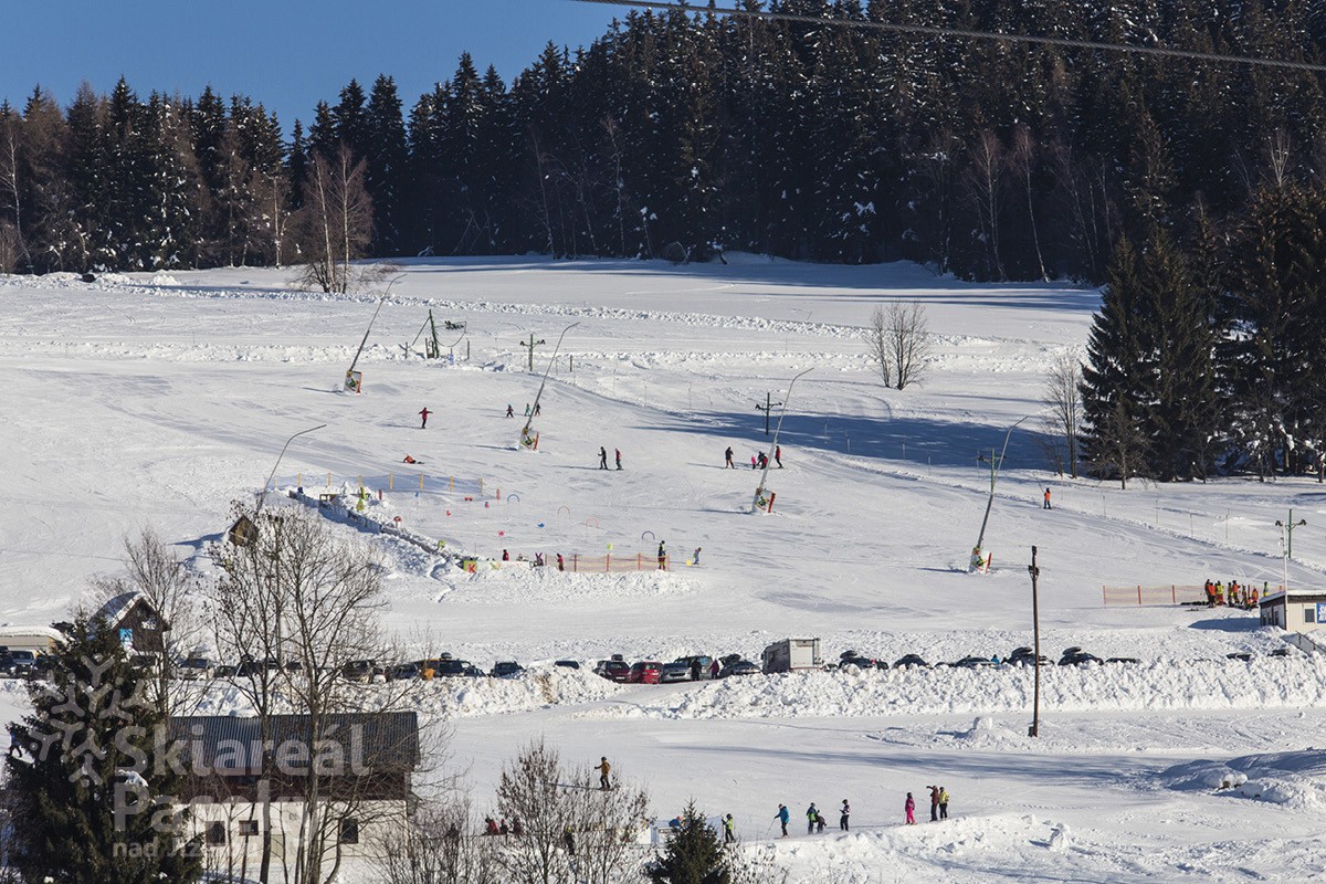 SKIAREL PASEKY NAD JIZEROU