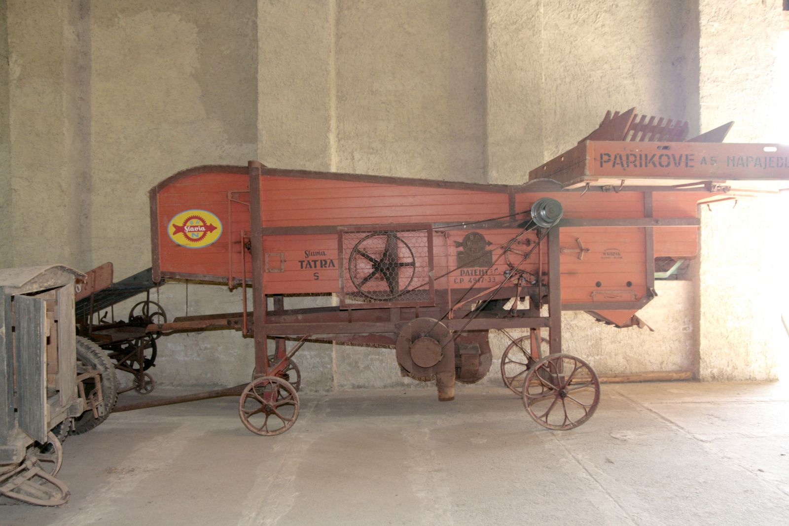 MUZEUM TRAKTORŮ A ZEMĚDĚLSKÉ TECHNIKY CHOTOUŇ