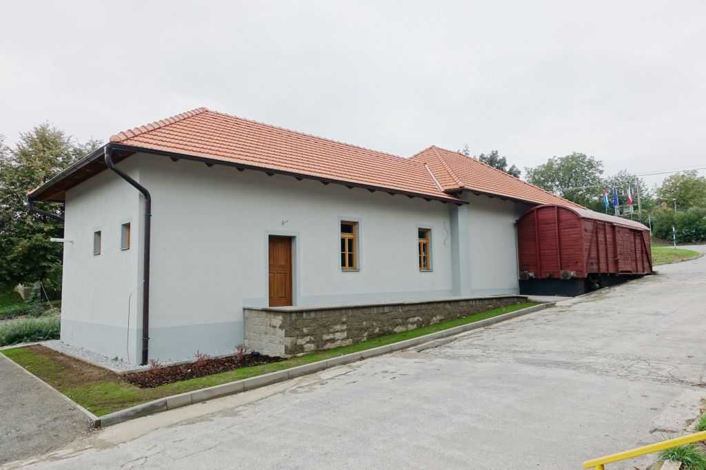 PAMÁTNÍK A MUZEUM INTERNAČNÍHO TÁBORA SVATOBOŘICE