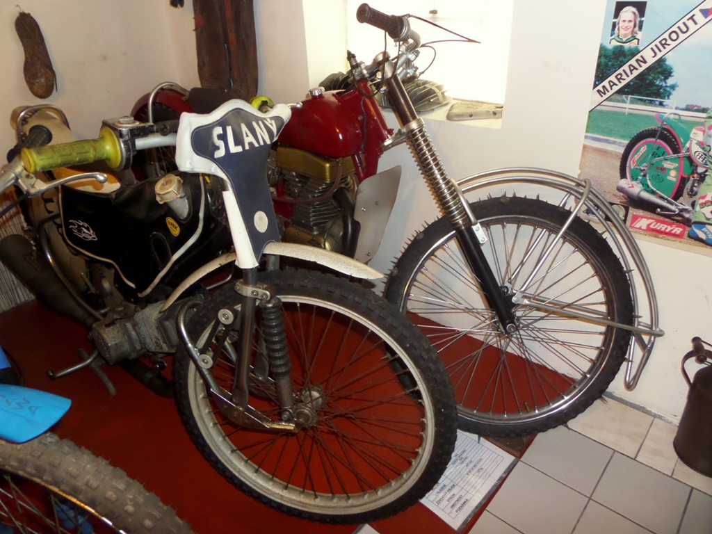 MOTOGALERIE A MOTOMUZEUM ESTAJOVICE