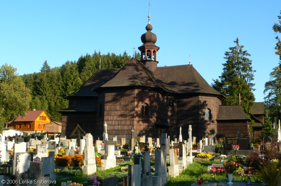 DŘEVĚNÝ KOSTEL SV. PANNY MARIE SNĚŽNÉ VE VELKÝCH KARLOVICÍCH
