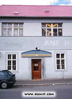 KUMŠT DOMAŽLICE - HISTORICKÉ REPLIKY, UMĚLECKÁ ŘEMESLA